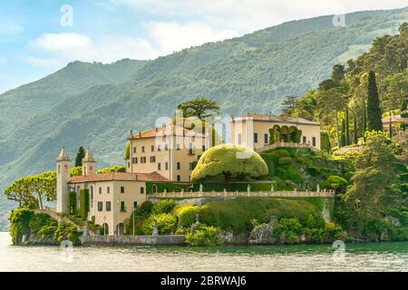 Villa Balbianello a Lenno sul Lago di Como, vista dal lago, Lombardia, Italia Foto Stock