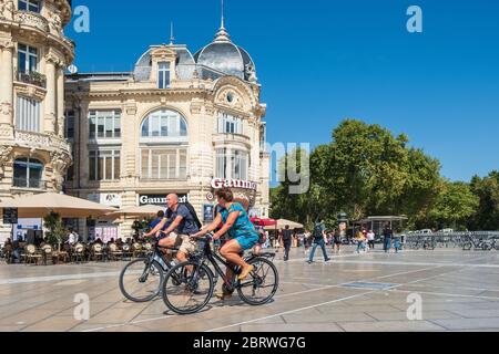 MONTPELLIER, Francia - 19 settembre 2019: la vista su Place de la Comedie square a Montpellier, Francia, la piazza principale della città, di fronte Foto Stock