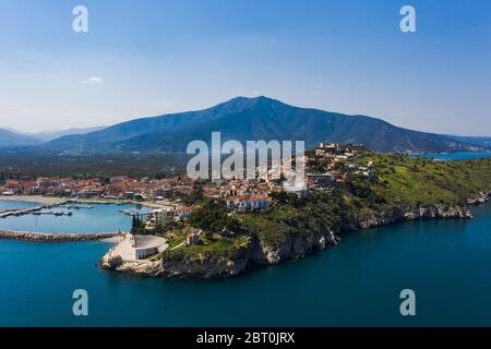 Paralio Astros vista aerea della città, Grecia, Peloponesse Foto Stock