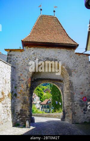Porta al castello medievale alto sopra la città vecchia di Thun è stato costruito nel 12 ° secolo. Cantone di Berna, Svizzera. Foto Stock