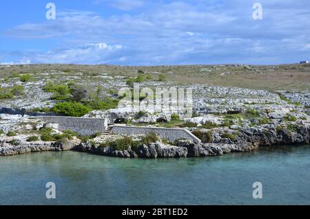 Vista panoramica di una sezione della Costa Salentina, Puglia, Italia meridionale Foto Stock