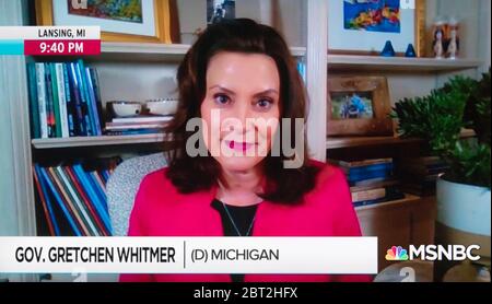 Lansing, Michigan, Stati Uniti. 21 Maggio 2020. Una schermata di cattura del governatore del Michigan GRETCHEN WHITMER (D) intervistato da RACHEL MADDOW di MSNBC. Whitmer è stato menzionato come un possibile compagno di corsa Pick forJoe Biden nelle elezioni presidenziali del 3 novembre 2020. Credit: Brian Cahn/ZUMA Wire/Alamy Live News Foto Stock