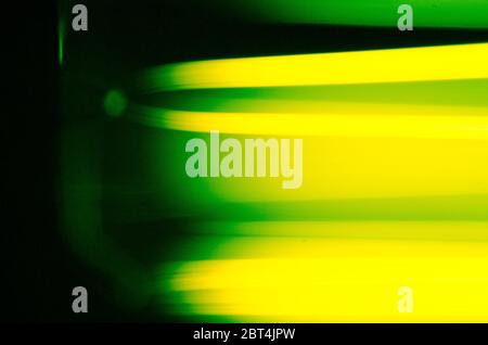 linea di sfondo verde e giallo astratto Foto Stock