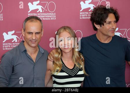 VENEZIA, ITALIA - SETTEMBRE 03: James Wilson, Scarlett Johansson e Jonathan Glazer frequentano la Photocall "sotto la pelle" Foto Stock