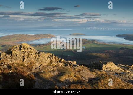 Vista su Screel dalla cima alla baia di Auchencairn, Orchardton e Balcary Foto Stock