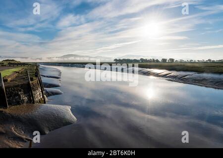 Porto di Wigtown con riflessi dell'acqua Solway Foto Stock