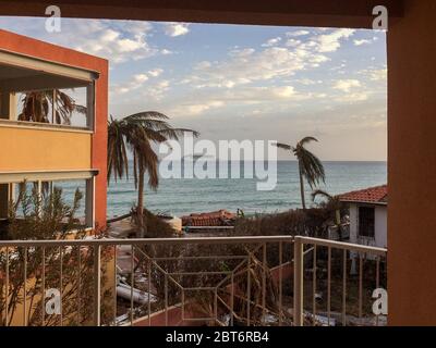 15 Settembre 2017 Sint Maarten - guardando gli amici partire come 'majesty dei mari' evacua le vittime del catastrofico uragano Irma Foto Stock