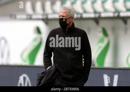 Wolfsburg, Germania. 23 maggio 2020. Lucien Favre, direttore di Borussia Dortmund, ha raffigurato prima dell'inizio della partita di calcio tedesca della Bundesliga tra VfL Wolfsburg e Borussia Dortmund alla Volkswagen Arena. Credito: Michael Sohn/AP-Pool/dpa - da utilizzare solo in conformità con il contratto/dpa/Alamy Live News Foto Stock