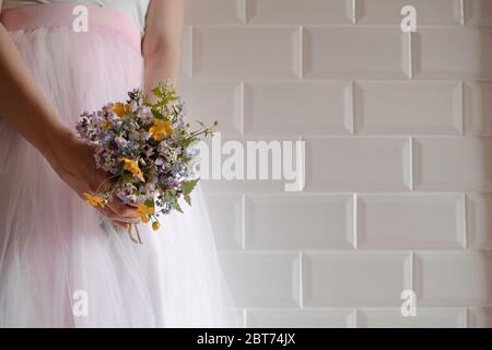 Bouquet di fiori di campo Foto Stock