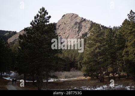 Flatiron Mountains vista panoramica del Parco Chautauqua a Boulder, Colorado Foto Stock