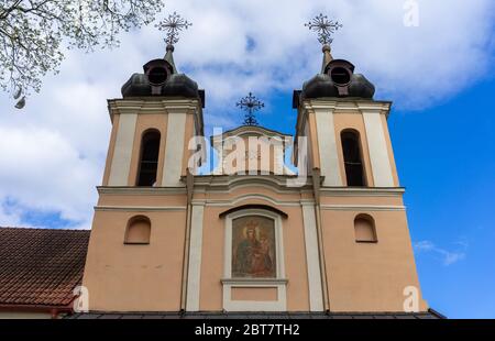 26 aprile 2018 Vilnius, Lituania, chiesa cattolica della Santa Croce (chiesa di bonifratra) a Vilnius. Foto Stock