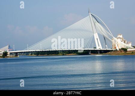 Un ponte sospeso a Putrajaya, Malesia Foto Stock