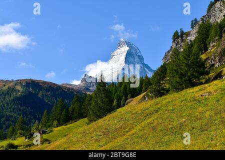 Il Cervino (4478m) nelle Alpi Pennine da Zermatt, Svizzera. Foto Stock