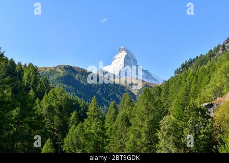 Il Cervino (4478m) nelle Alpi Pennine da Zermatt, Svizzera. Foto Stock