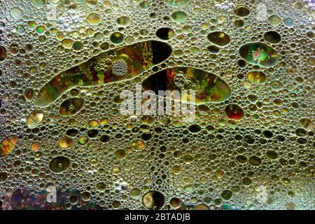 una fantastica vista dall'alto delle bolle d'acqua, macro shot Foto Stock