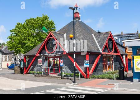 Kinsale, Cork, Irlanda. 24 maggio 2020. Il Centro informazioni turistiche su Pier Road, Kinsale, Co. Cork, Irlanda. - credito; David Creedon / Alamy Foto Stock