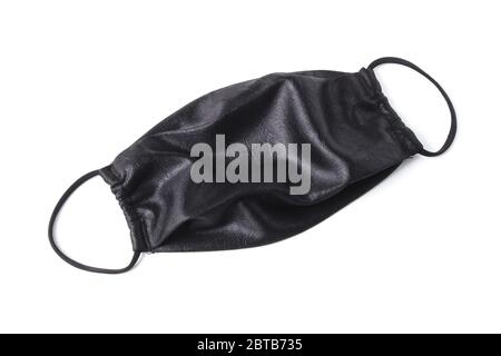 Maschera antivirale nera isolata su sfondo bianco Foto Stock