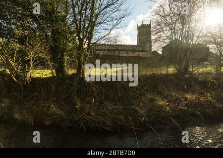 Chiesa di San Pietro e San Paolo a Bolton-da-Bowland nella foresta di Bowland Lancashire Inghilterra Foto Stock