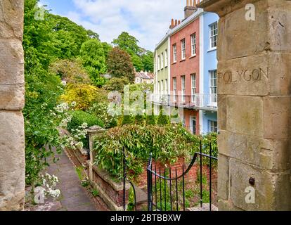 Il poligono - un elegante mezzaluna di case in stile georgiano in Cliftonwood Bristol REGNO UNITO Foto Stock