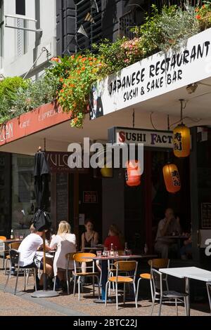 Ristorante giapponese su Vulcan Lane, Central Business District, Queen Street, Auckland, North Island, Nuova Zelanda Foto Stock