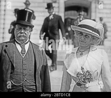 Uomo politico australiano Sir George Houstoun Reid (1845-1918) e Lady Reid ca. 1910-1915 Foto Stock
