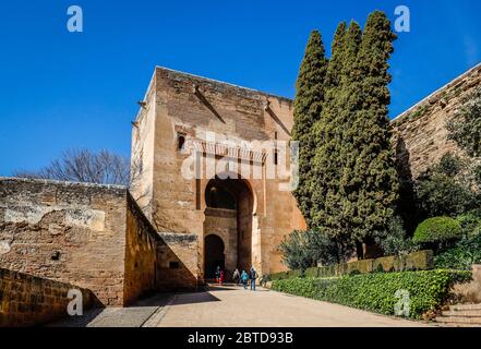 Granada, Andalusia, Spagna - Alhambra, porta di giustizia, Granada, Andalusia, Spagna - Alhambra, Puerta de la Justicia. Foto Stock