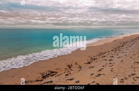 Paesaggio di spiaggia vuoto in Florida. Foto Stock