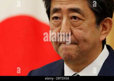 Tokyo, GIAPPONE. 25 Maggio 2020. Il primo ministro giapponese Shinzo Abe parla ad una conferenza stampa a Tokyo, Giappone, il 25 maggio 2020. Credit: POOL/ZUMA Wire/Alamy Live News Foto Stock