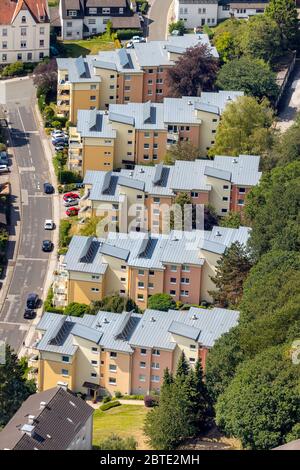 Blocco di appartamenti in Friedrich Ebert Strasse, 14.08.2019, vista aerea, Germania, Nord Reno-Westfalia, Ruhr Area, Schwelm Foto Stock