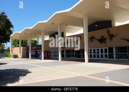 FULLERTON CALIFORNIA - 22 MAGGIO 2020: La palestra Titan Gym nel campus della California state University Fullerton, CSUF. Foto Stock