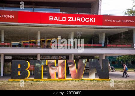 Beethovens firma vocale BTHVN di fronte al teatro e teatro dell'opera, in questo modo il compositore ha firmato spesso le sue partiture, Bonn, Nord Reno-Westfal Foto Stock