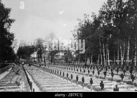 Cimitero militare tedesco a Varsavia, i soldati gravano durante la Campagna polacca del 1939 operazione Barbarossa - invasione tedesca della Russia, 1941 - XV Divisione infantile della Divisione Turingia-Kurhessen Foto Stock