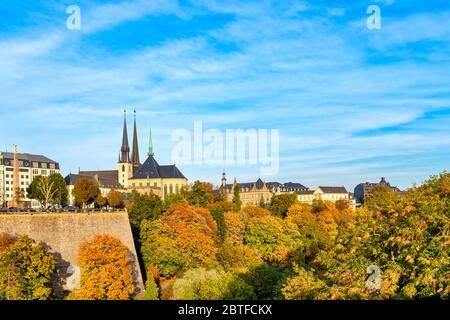 Vista della Ville Haute e Parcs de la Pétrusse, Lussemburgo, Lussemburgo Foto Stock