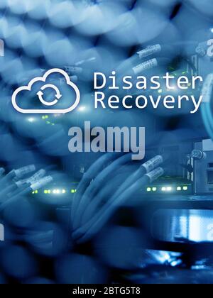 Concetto di disaster recovery per la prevenzione della perdita di dati nel cloud server. Foto Stock