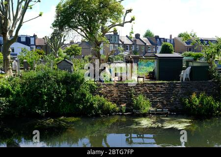 Il Parco del Garratt allottments River Wandle Trail Foto Stock