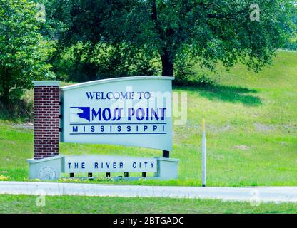 Un cartello accoglie i visitatori, 23 maggio 2020, a Moss Point, Mississippi. Moss Point è stato incorporato nel 1901. Foto Stock