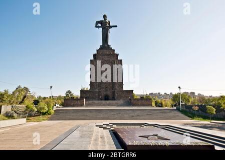 Madre Armenia statua, Yerevan Foto Stock