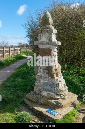 Scultura del faro facente parte del Flamborough Heritage Trail a Flamborough Head, East Yorkshire Foto Stock