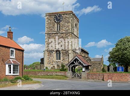 Chiesa di St Bartholomew nel villaggio di Aldbrough, East Yorkshire, Inghilterra Regno Unito Foto Stock