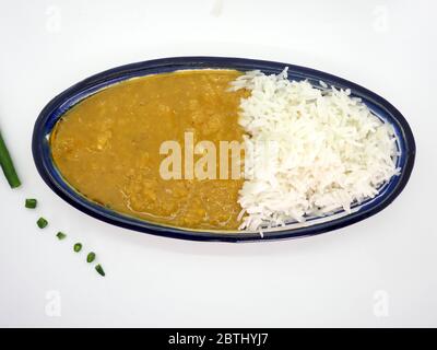 Primo piano di un curry indiano di lenticchie - (Daal) - Londra, Regno Unito Foto Stock