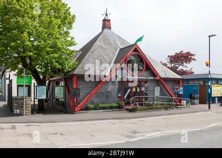 kinsale, Cork, Irlanda. 26 Maggio 2020. - Centro di informazioni turistiche a Kinsale, Co. Cork, Irlanda. -credito; David Creedon / Alamy Foto Stock