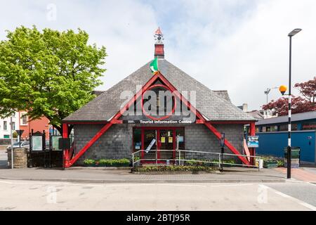 kinsale, Cork, Irlanda. 26 Maggio 2020. - Centro di informazioni turistiche a Kinsale, Co. Cork, Irlanda. -credito; David Creedon / Alamy Foto Stock