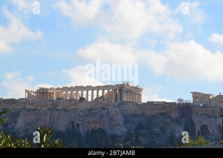 Il Partenone è un ex tempio sulla Acropoli ateniese, Grecia, dedicato alla dea Atena, che il popolo di Atene considerato il loro patrono Foto Stock