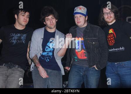 Fall out Boy - Pete Wentz, Joe Trohman, Patrick Stump e Andy Hurley al Fall out Boy Honda Civic Tour Annuncio tenuto presso l'American Honda Motor Co., Inc. Studio 540 a Torrance, CA. L'evento si è svolto venerdì 5 gennaio 2007. Photo by: SBM / PictureLux - file Reference N. 34006-259SBMPLX Foto Stock