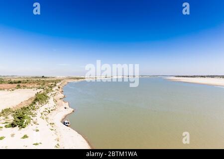 Bacino inferiore del fiume Indo vicino Thatta, Thatta, provincia di Sindh, Pakistan, Asia meridionale, Asia Foto Stock