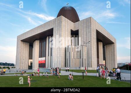 Varsavia, Polonia - 15 giugno 2019: Tempio della Divina Provvidenza o Swiatynia Opatrznosci Bozej, chiesa cattolica romana a Wilanow, distretto di Varsavia Foto Stock