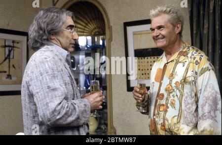 Un potente film WIND 2003 Castle Rock Entertainment con Eugene Levy a sinistra e Fred Willard Foto Stock