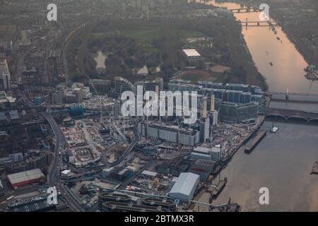 Veduta aerea di Battersea a Dusk, Londra, Regno Unito Foto Stock
