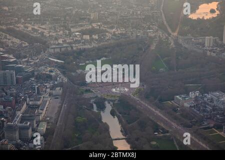 Vista aerea di Buckingham Palace a Londra al tramonto Foto Stock