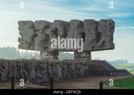 Monumento alla lotta e al martirio nel campo di concentramento e sterminio tedesco Majdanek. Lublino, Polonia Foto Stock